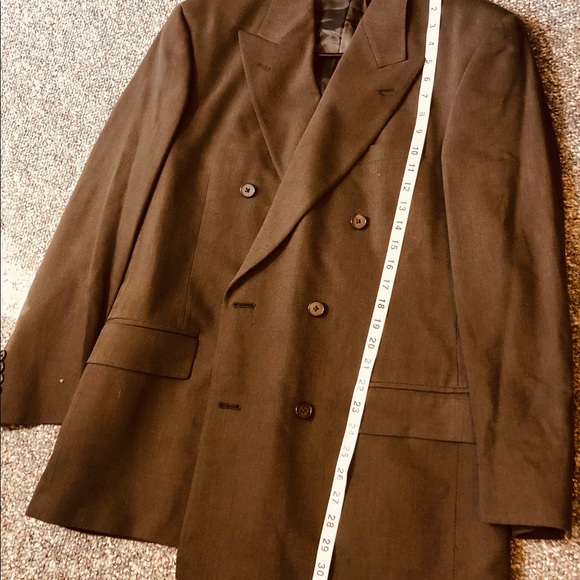 Used suit by Perry’s Ellis size 42